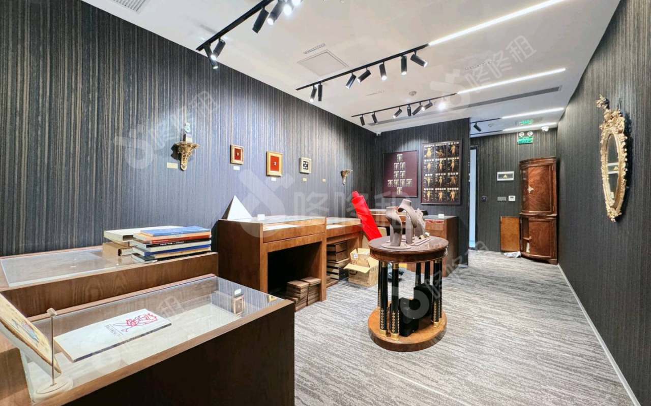 侨城坊_110平_精装_办公室开间