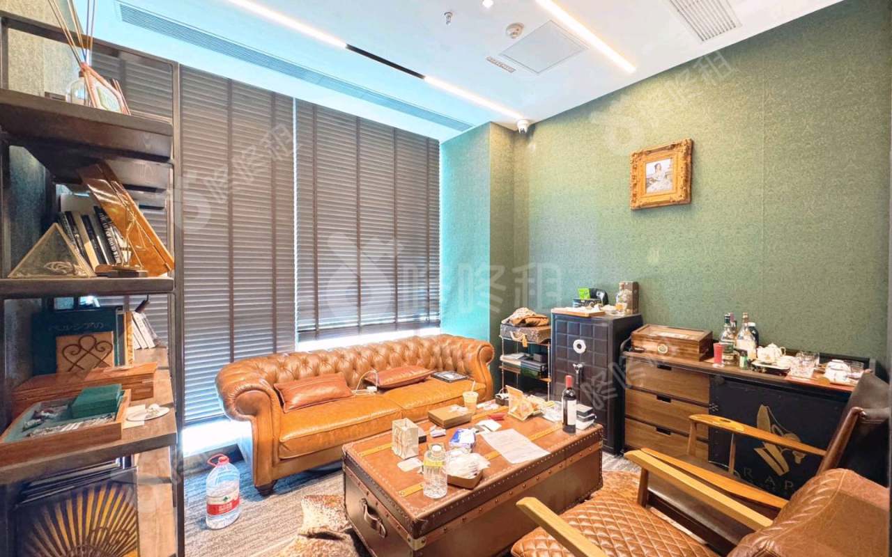 侨城坊_110平_精装_办公室隔间