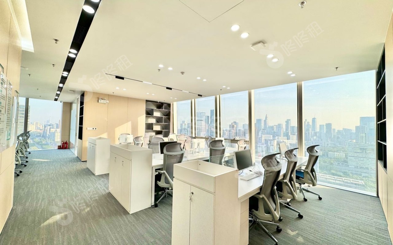 汉京中心（汉京金融中心）_724.78平_豪装_办公室开间