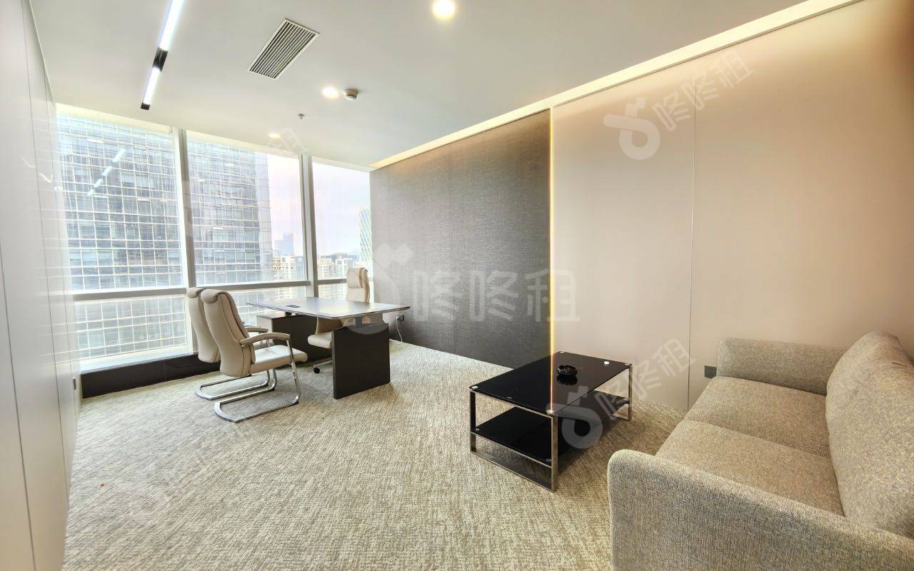 中洲控股中心_238平_精装_办公室隔间