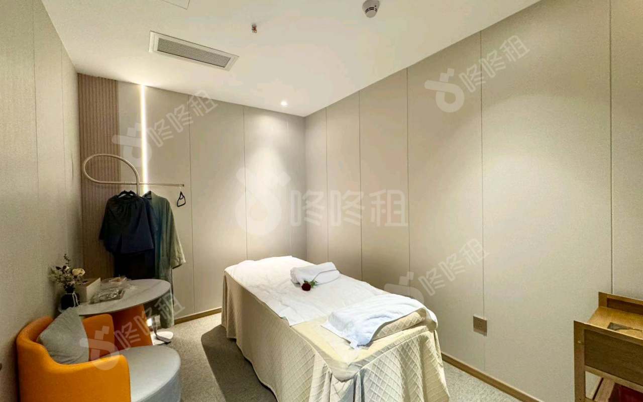 天利中央广场_188平_精装_办公室隔间