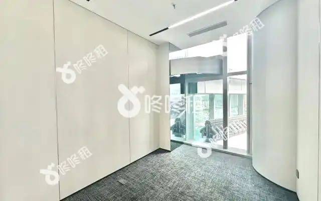 康泰创新广场_200平_精装_办公室隔间