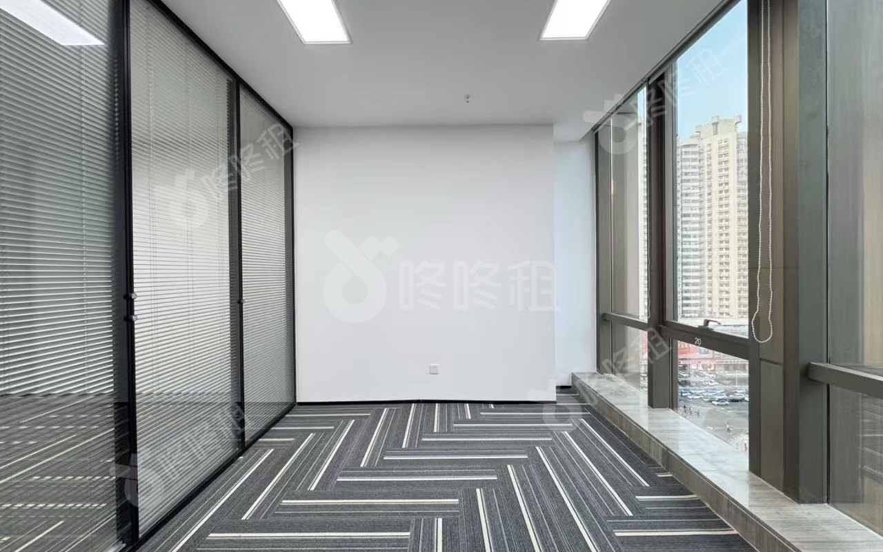 瀚森大厦_136平_精装_办公室隔间