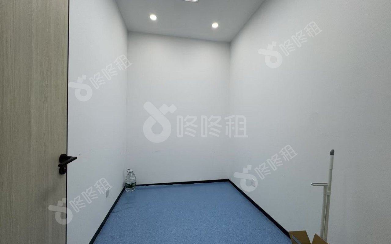 瀚森大厦_140平_精装_办公室隔间