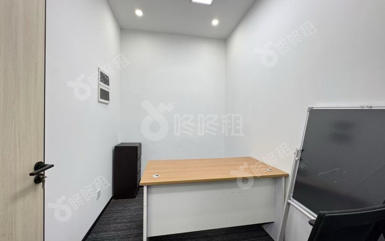 瀚森大厦_126平_精装_办公室隔间