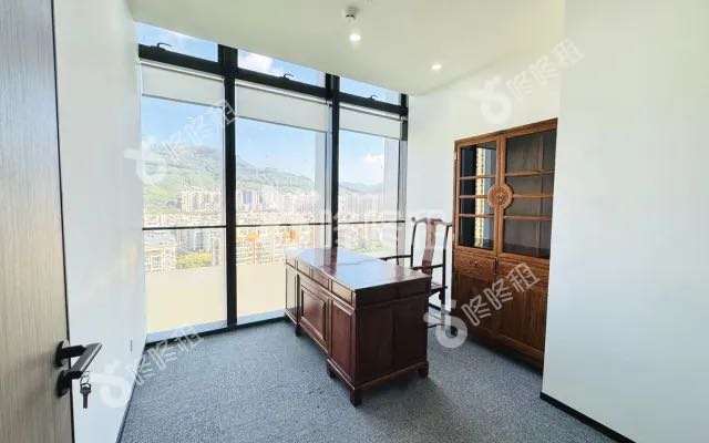 方大城_58平_精装_办公室隔间