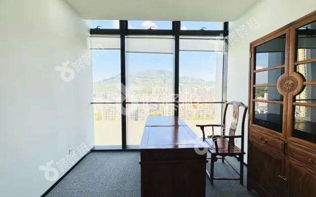 方大城_58平_精装_办公室隔间