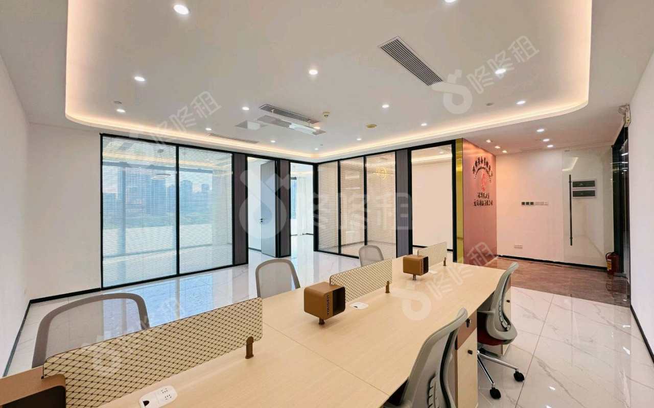 方大城_288平_精装_办公室开间