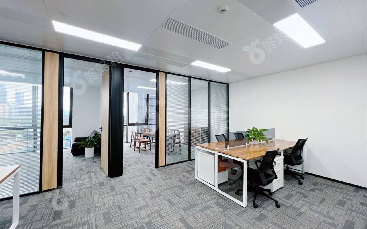 尚美科技大厦_192平_精装_办公室开间