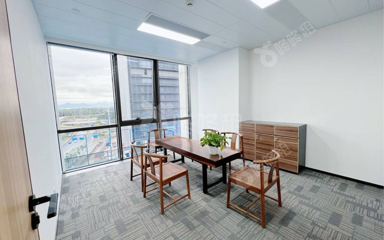 尚美科技大厦_192平_精装_办公室隔间