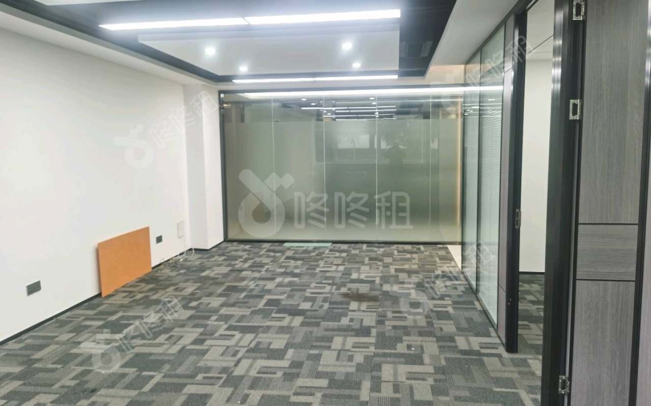 深圳软件园_225平_精装_办公室开间