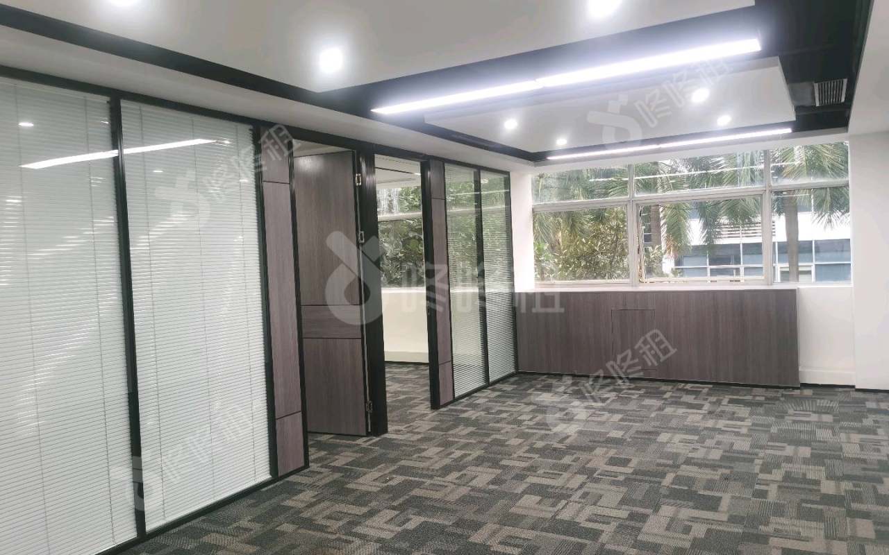 深圳软件园_225平_精装_办公室开间