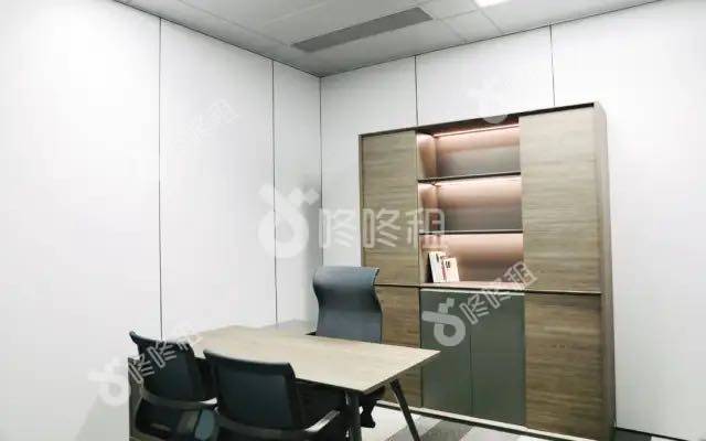 汉京中心（汉京金融中心）_188平_豪装_办公室隔间