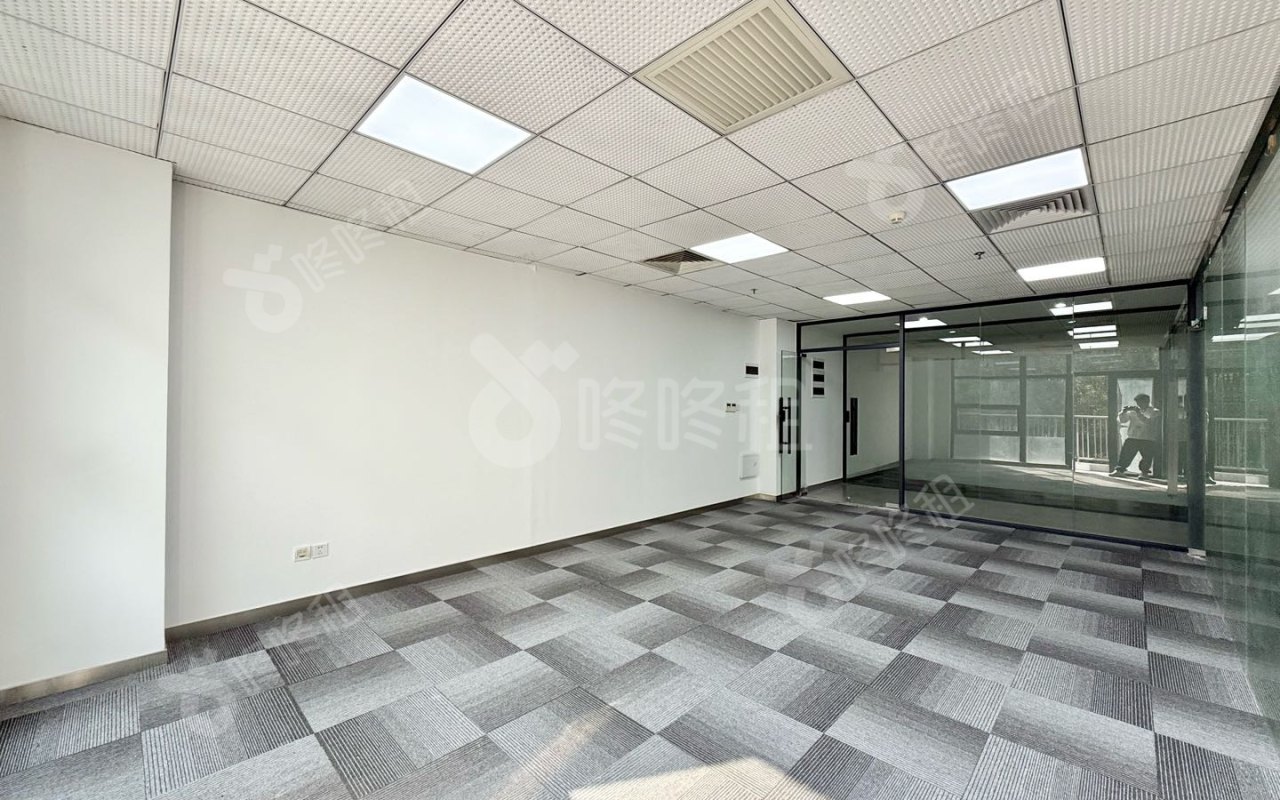 兰光科技大厦_112平_精装_办公室开间