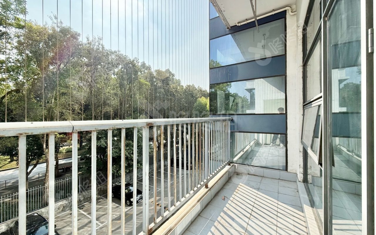 兰光科技大厦_112平_精装_阳台