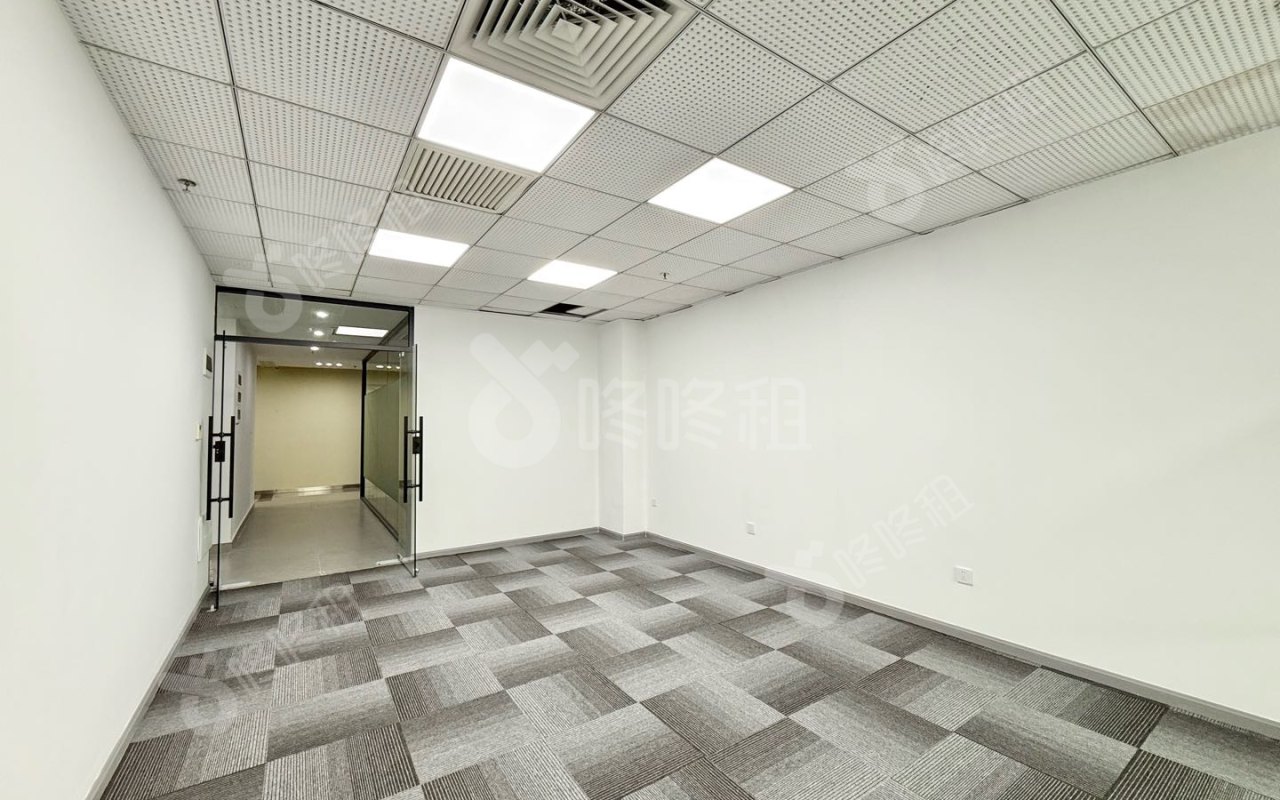 兰光科技大厦_76平_精装_办公室开间