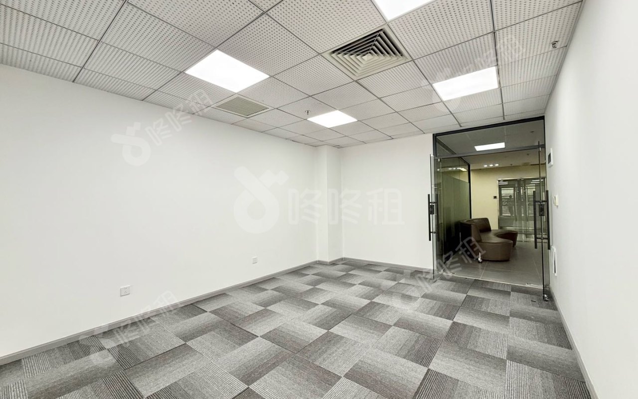 兰光科技大厦_74平_精装_办公室开间