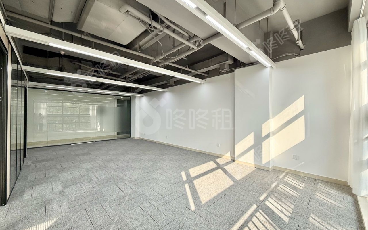 兰光科技大厦_148平_精装_办公室开间