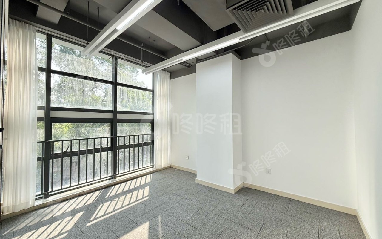 兰光科技大厦_148平_精装_办公室隔间