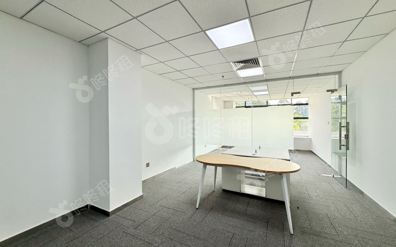 兰光科技大厦_87平_精装_办公室开间