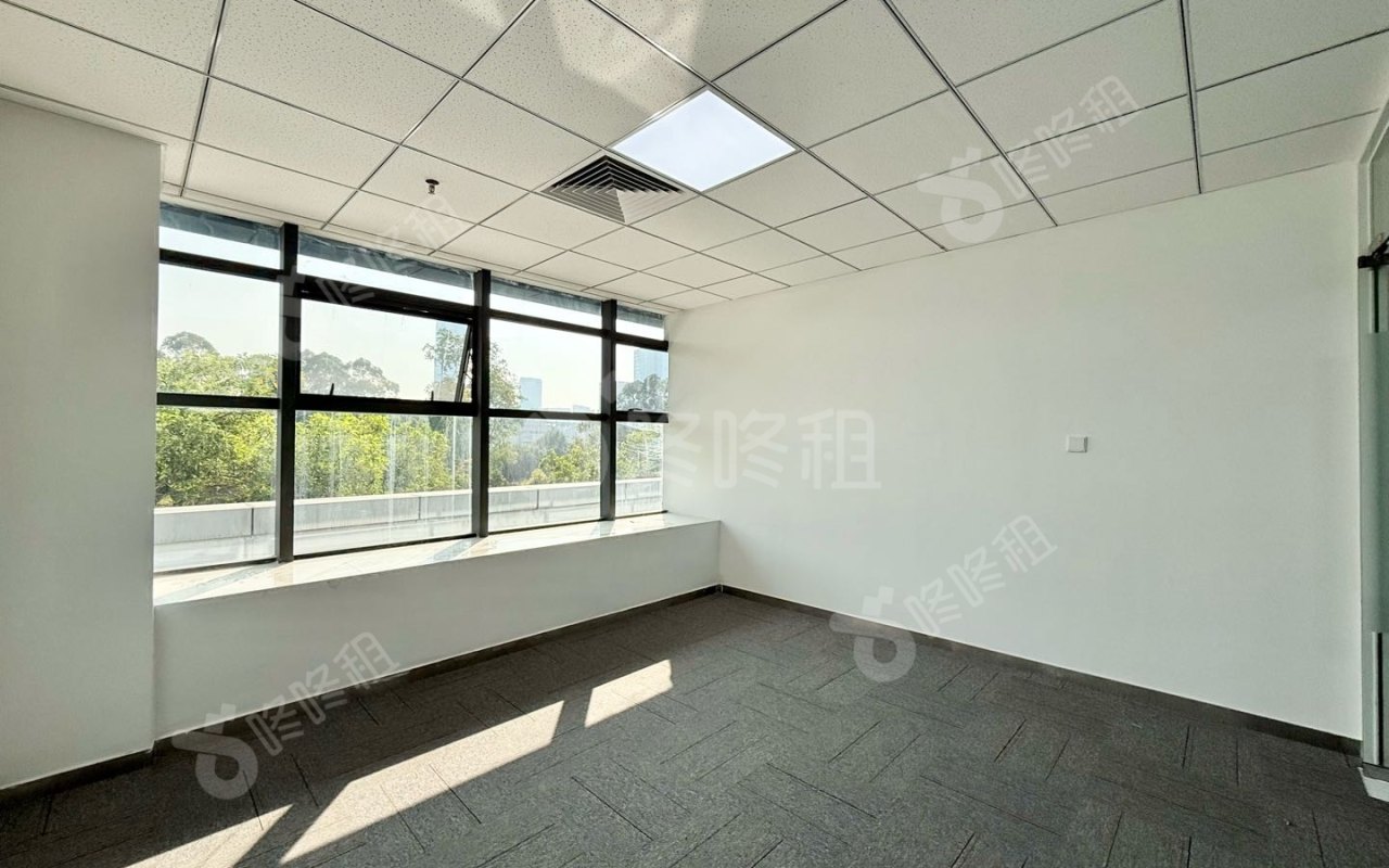 兰光科技大厦_87平_精装_办公室隔间