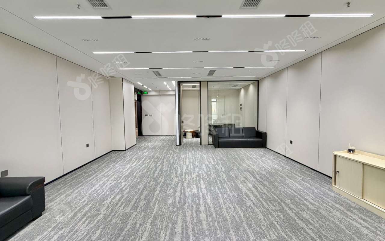 方大城_180平_豪装_办公室开间