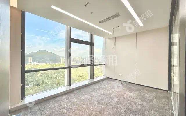 光峰科技大厦_200平_精装_办公室隔间