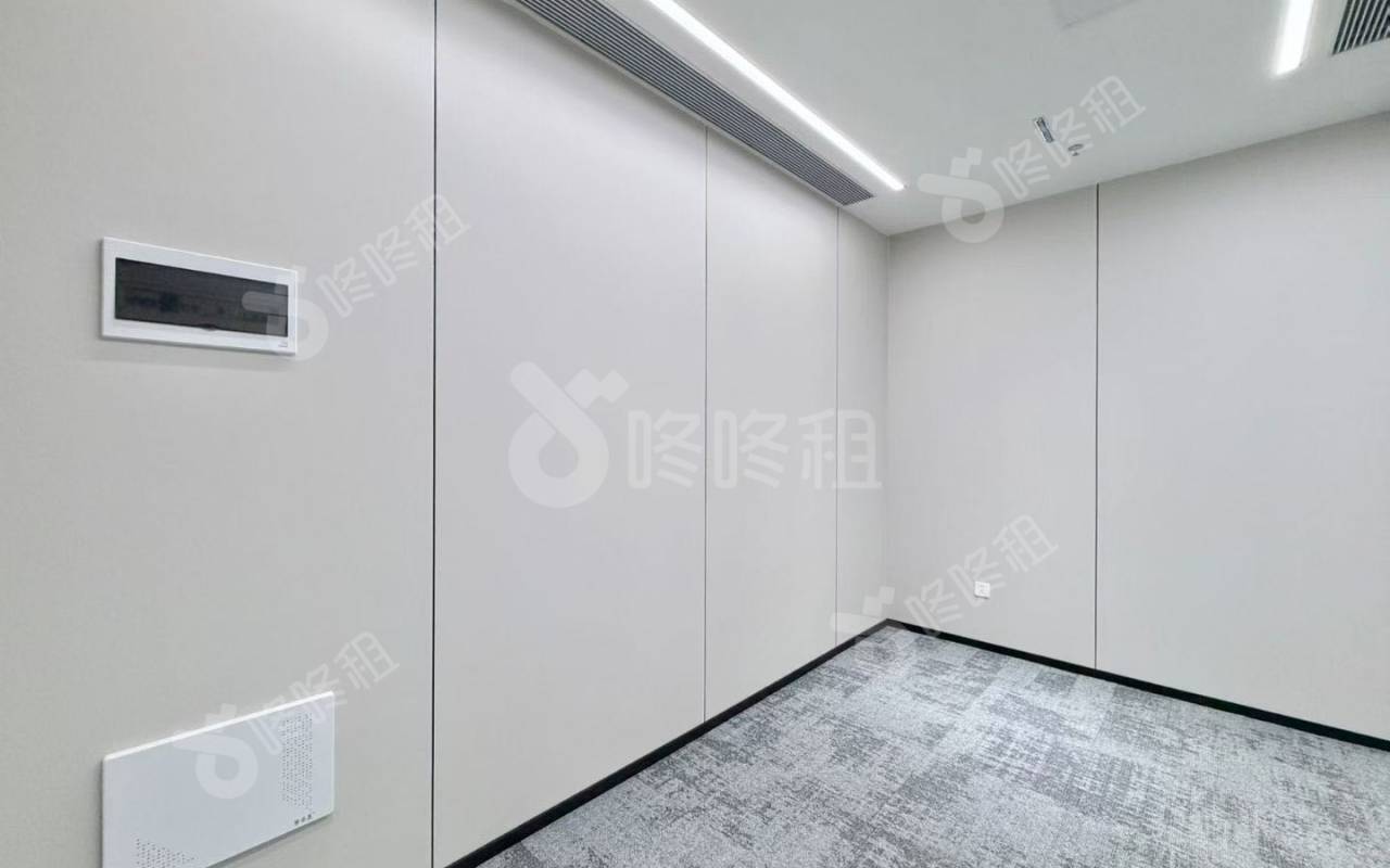 光峰科技大厦_139平_精装_办公室隔间