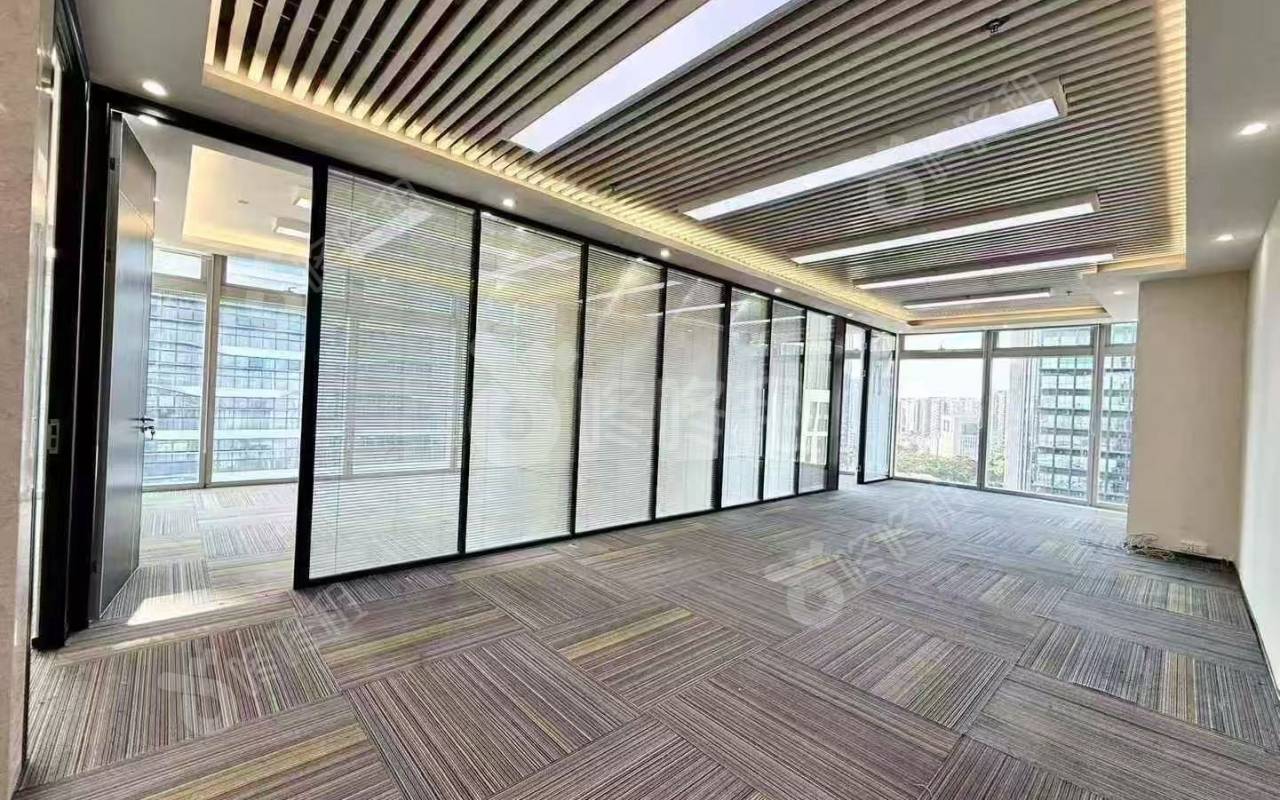 易尚中心_228平_精装_办公室开间