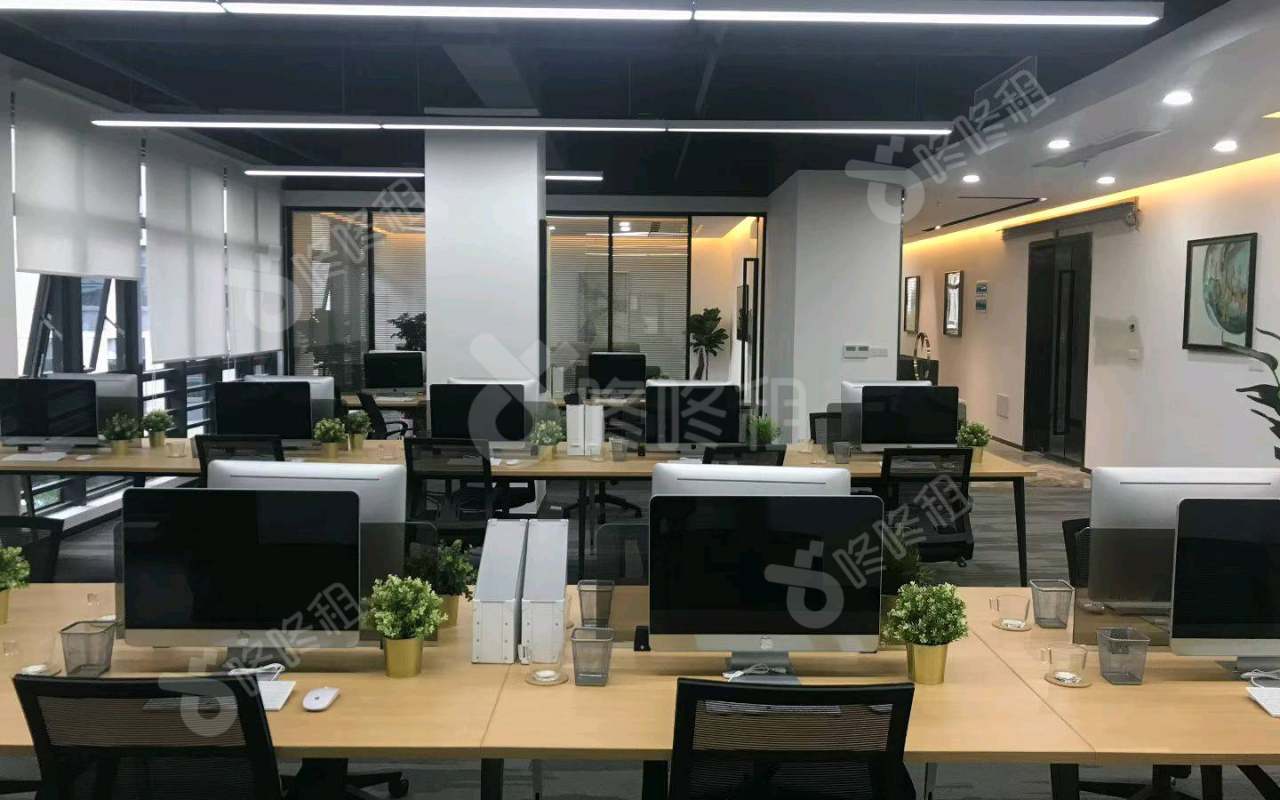 TCL国际E城_535平_精装_办公室开间