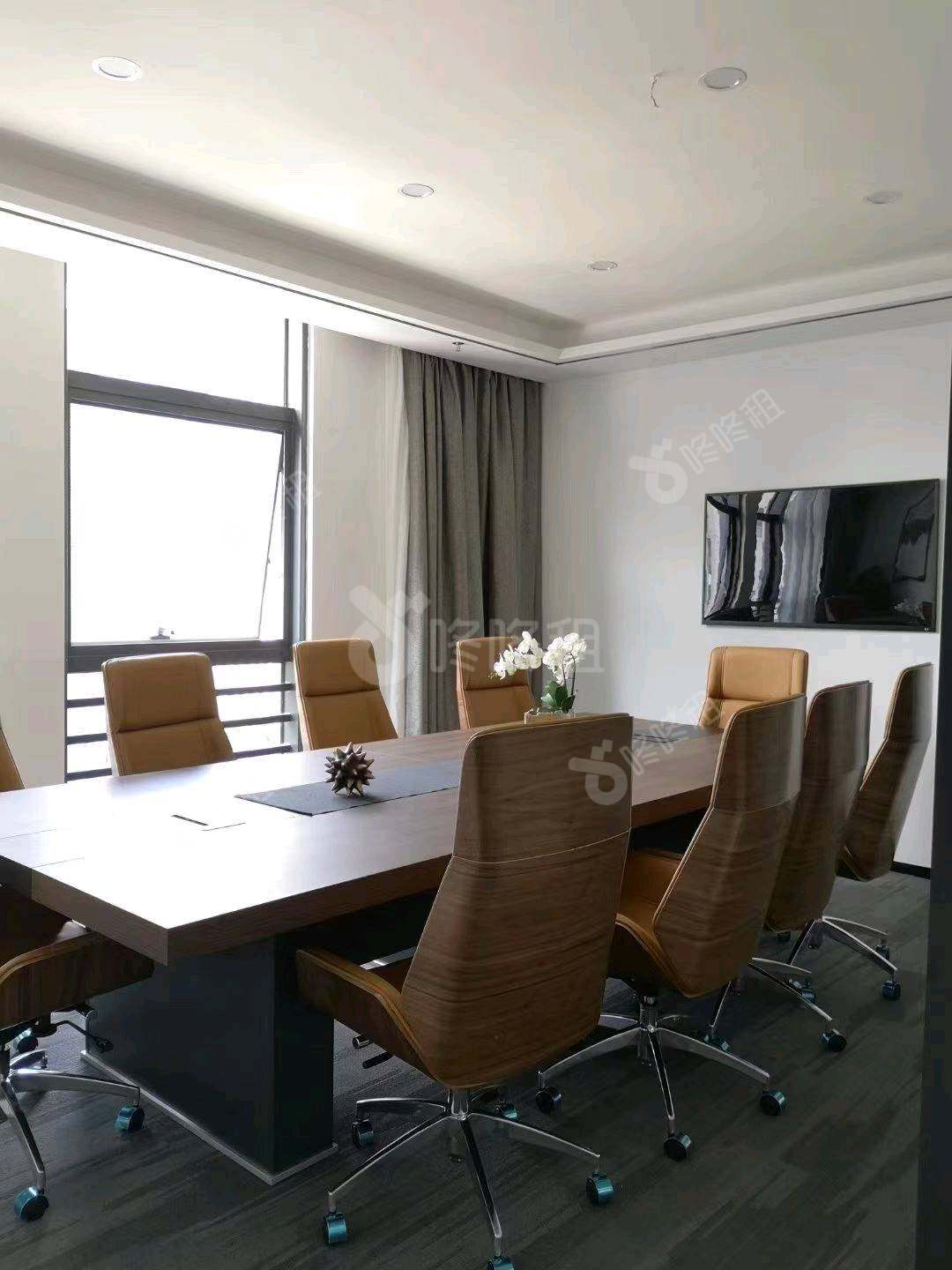 TCL国际E城_535平_精装_办公室隔间