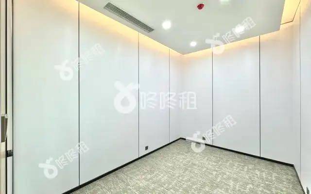 玺玥大厦_218平_豪装_办公室隔间