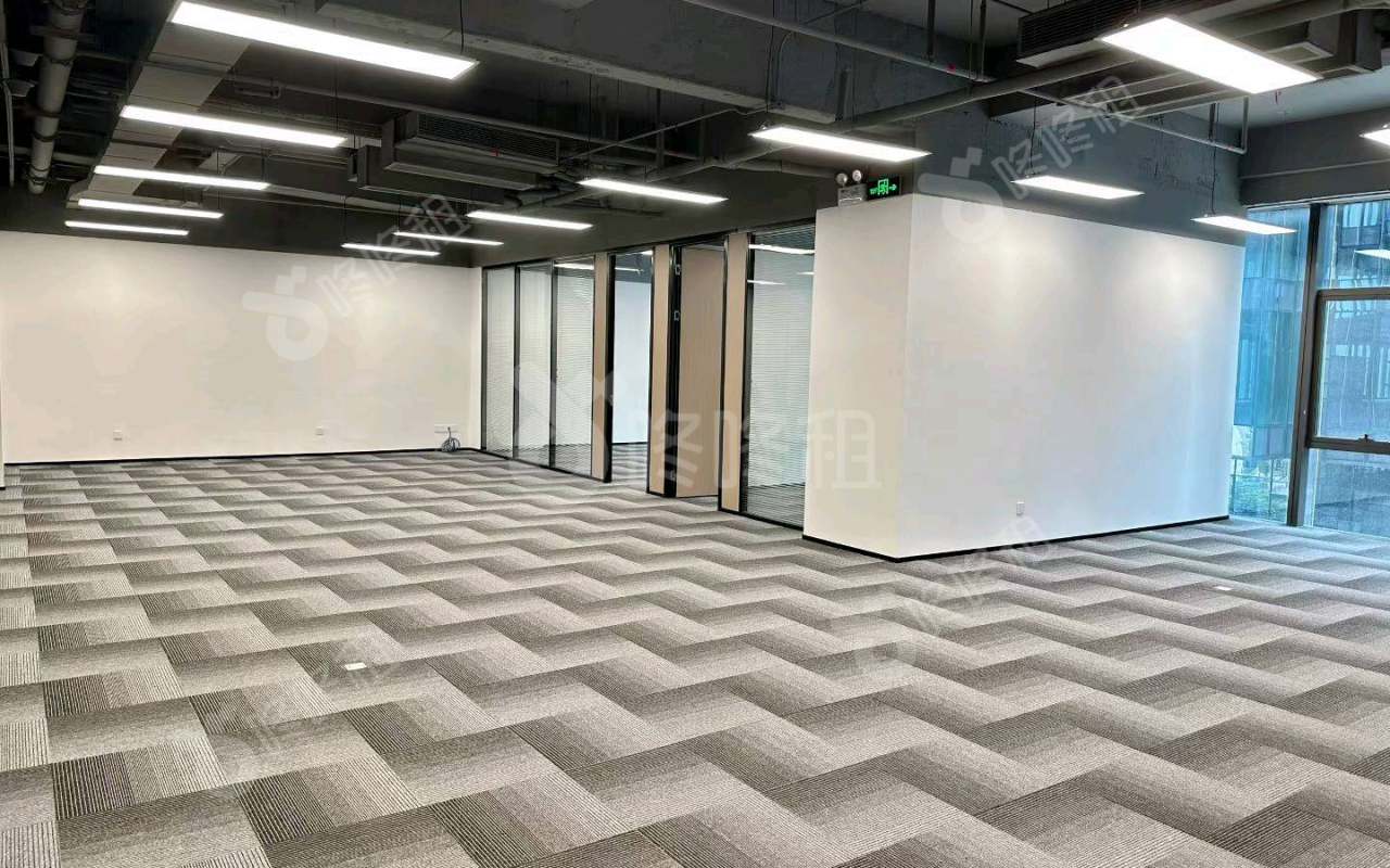前海科兴科学园(正中华丽中心)_235平_精装_办公室开间