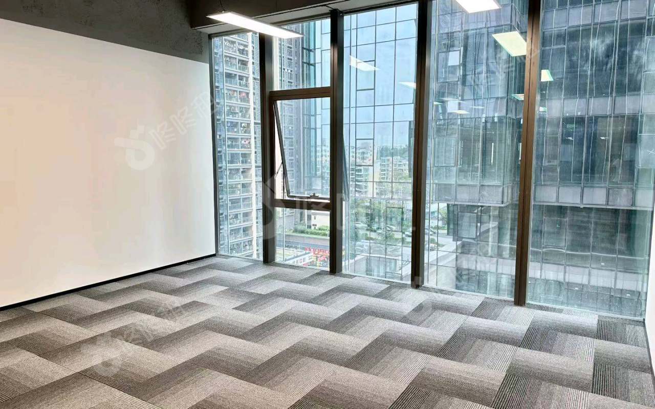 前海科兴科学园(正中华丽中心)_235平_精装_办公室开间