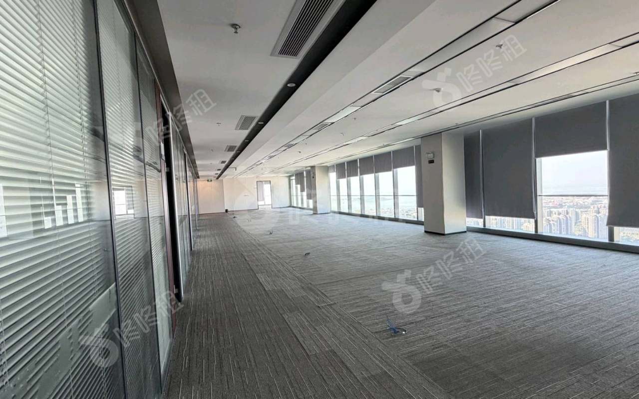 前海人寿金融中心_2161.23平_豪装_办公室开间