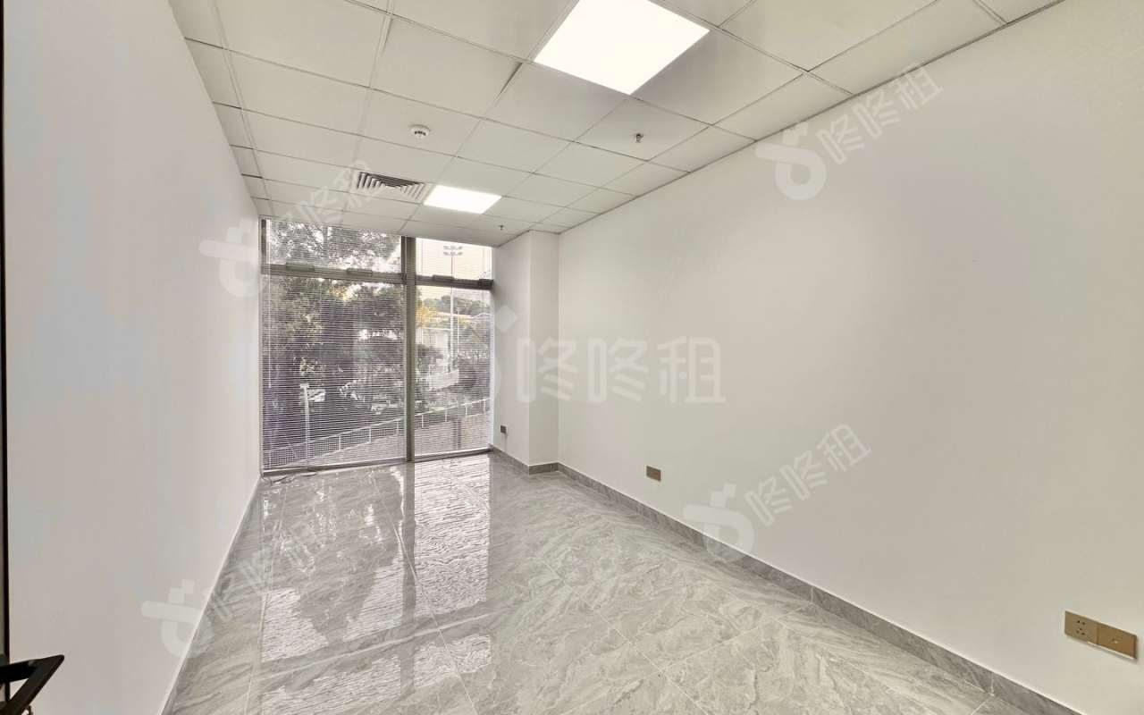 远洋滨海大厦_410平_精装_办公室隔间