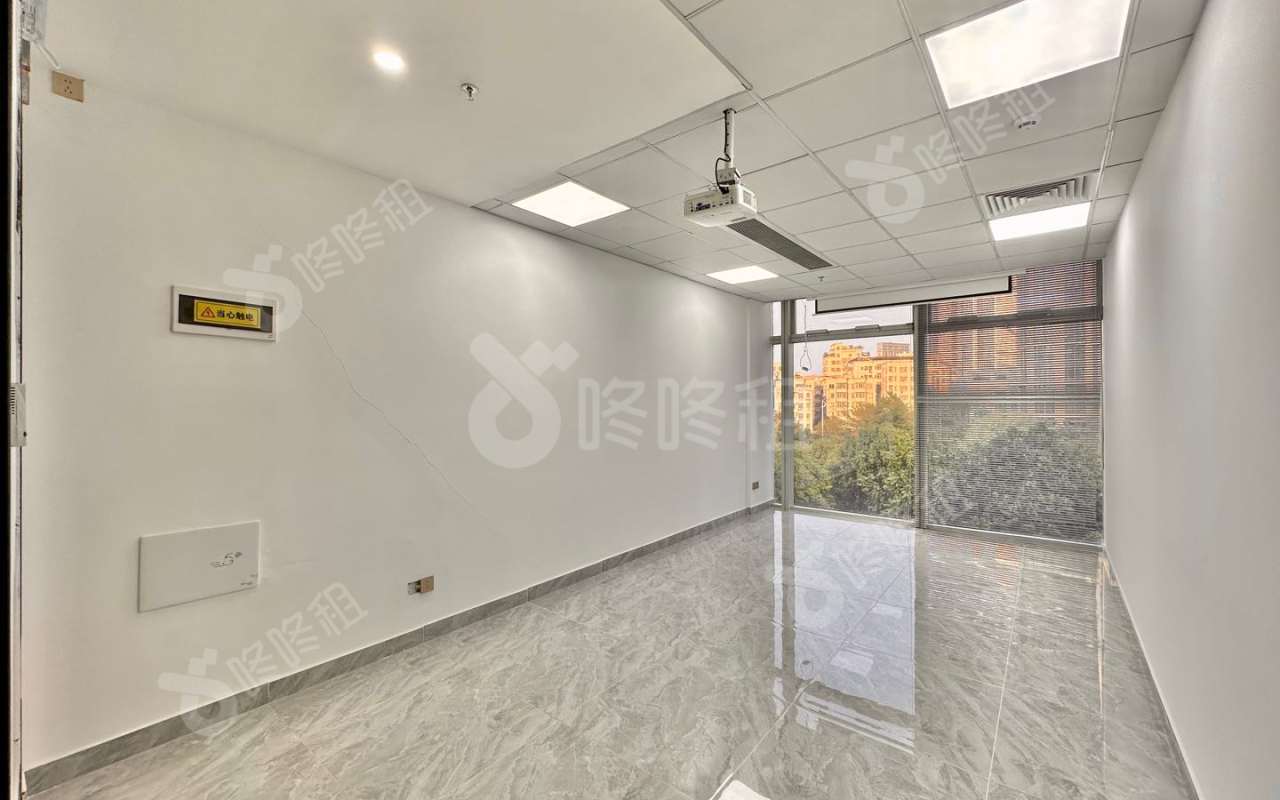 远洋滨海大厦_410平_精装_办公室隔间