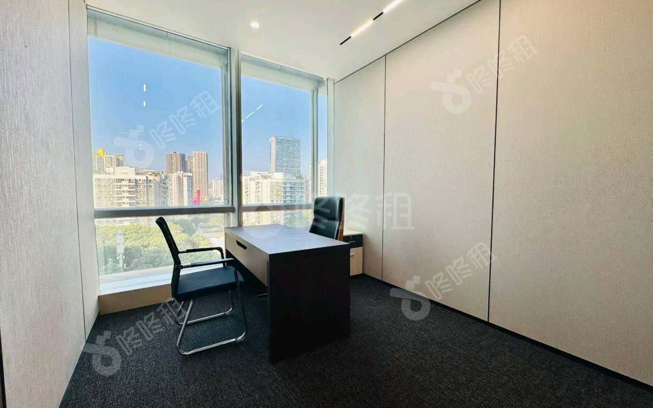 中洲控股中心_119平_精装_办公室隔间