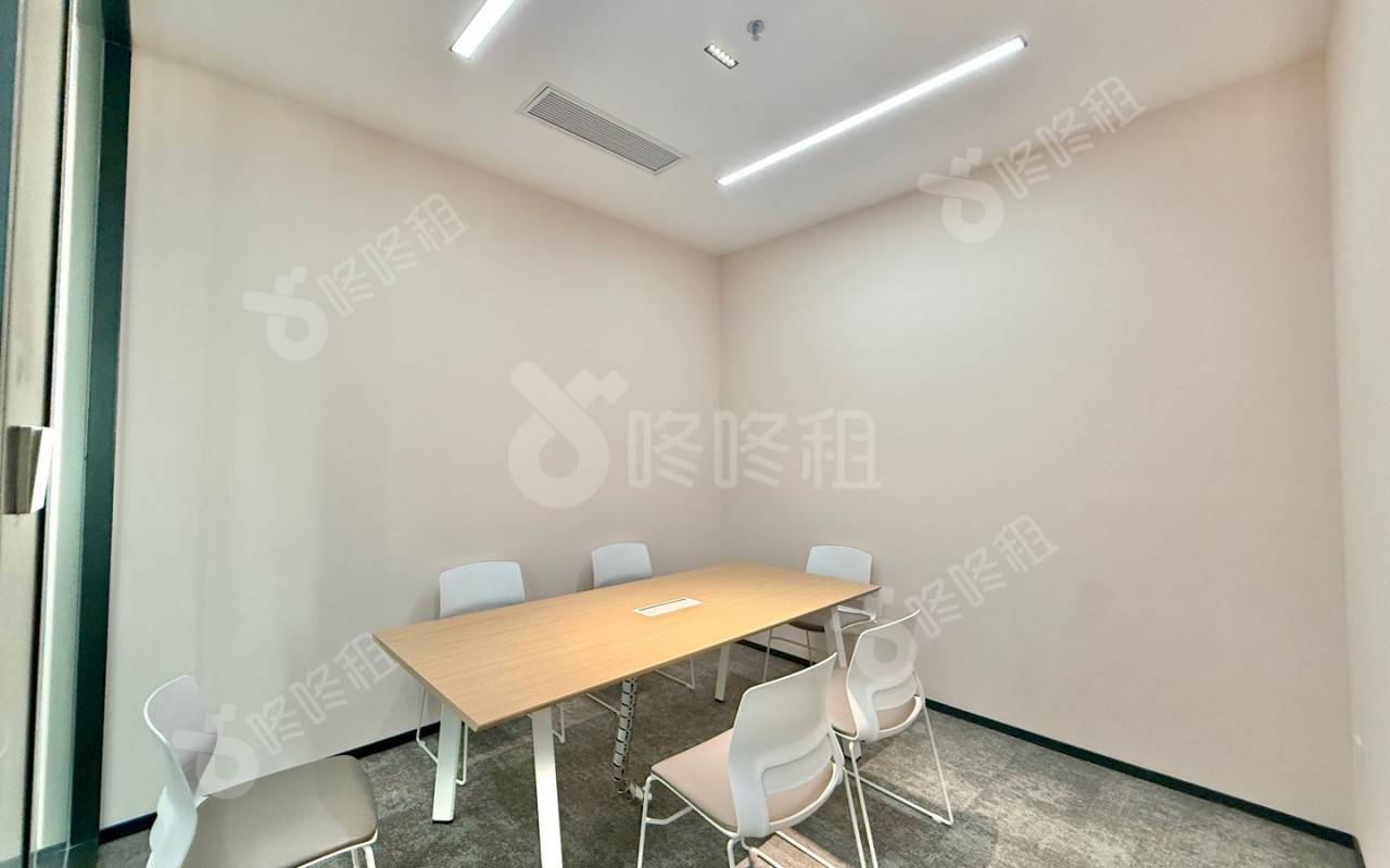 光峰科技大厦_150平_精装_办公室隔间