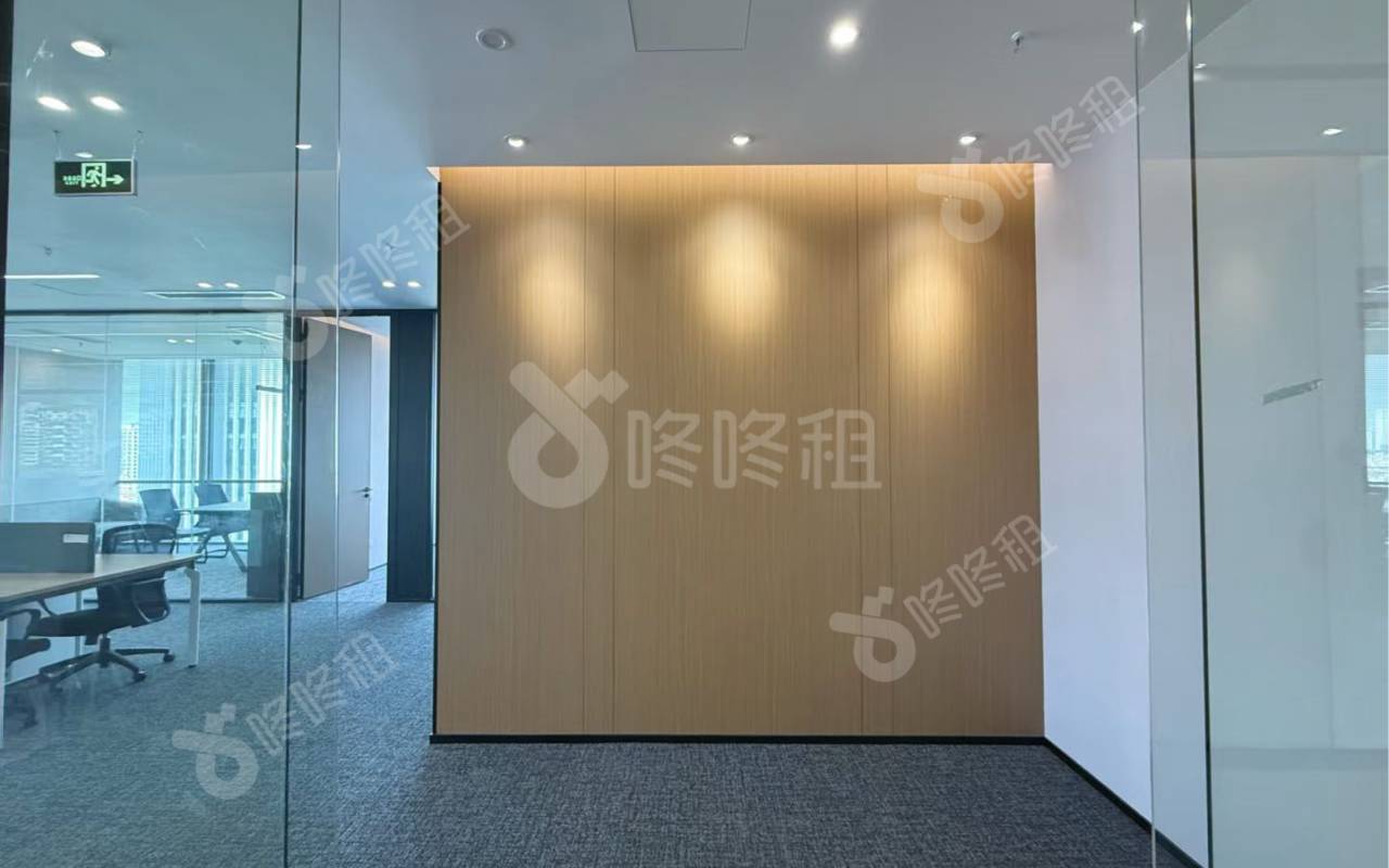 太子广场_261平_精装_前台