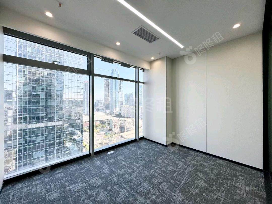 天利中央广场_100平_精装_办公室隔间