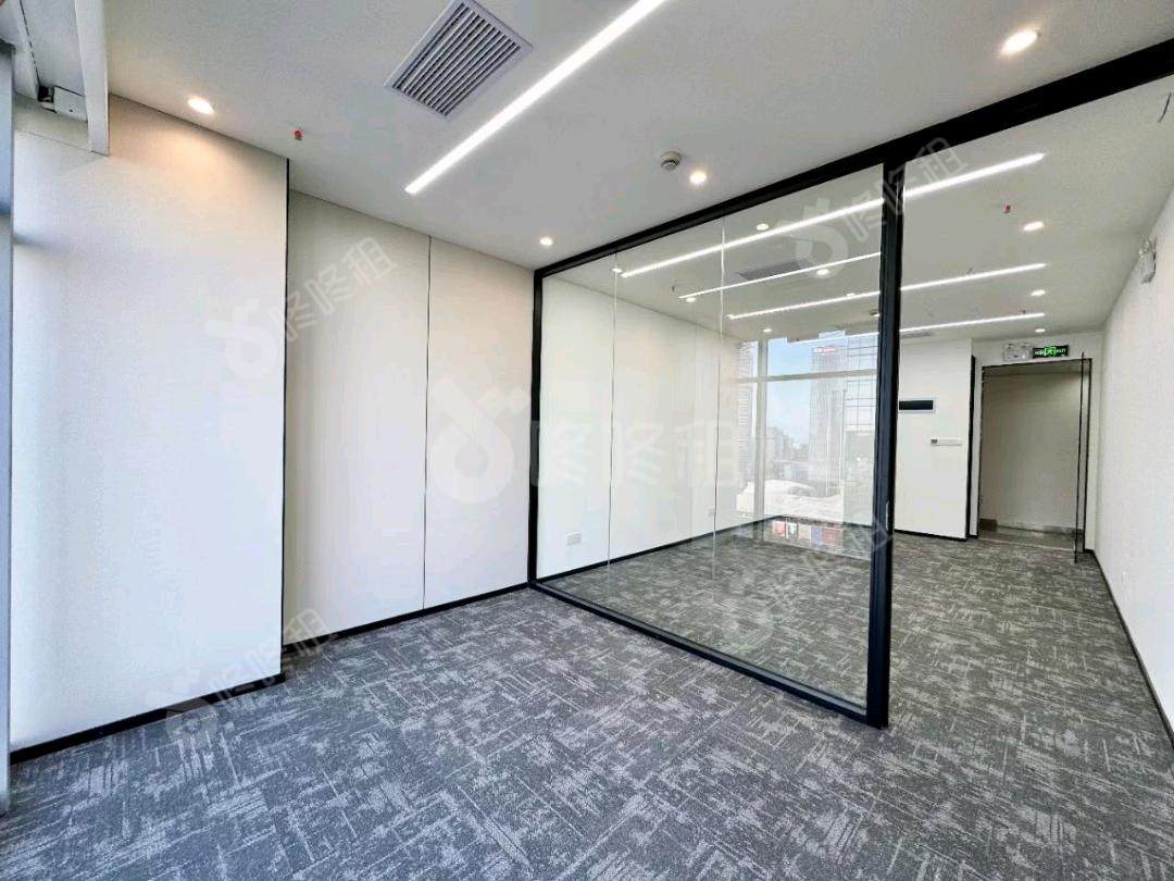 天利中央广场_100平_精装_办公室隔间