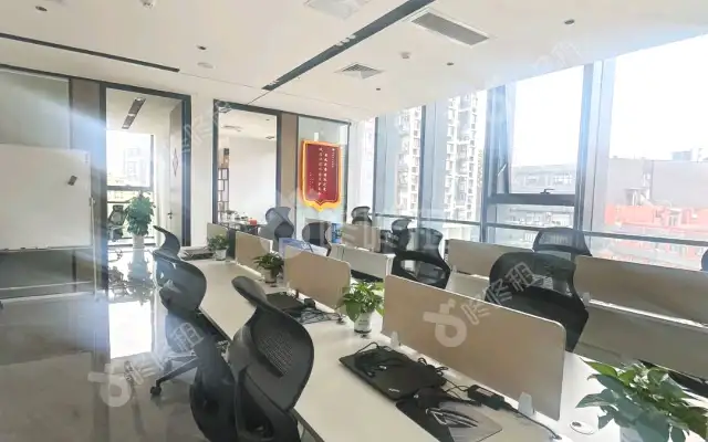 恒大都会广场_175平米_精装_办公室房源出租
