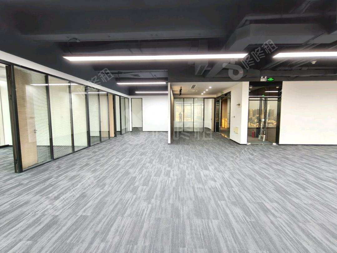 中晟会港湾_659.38平_精装_办公室开间