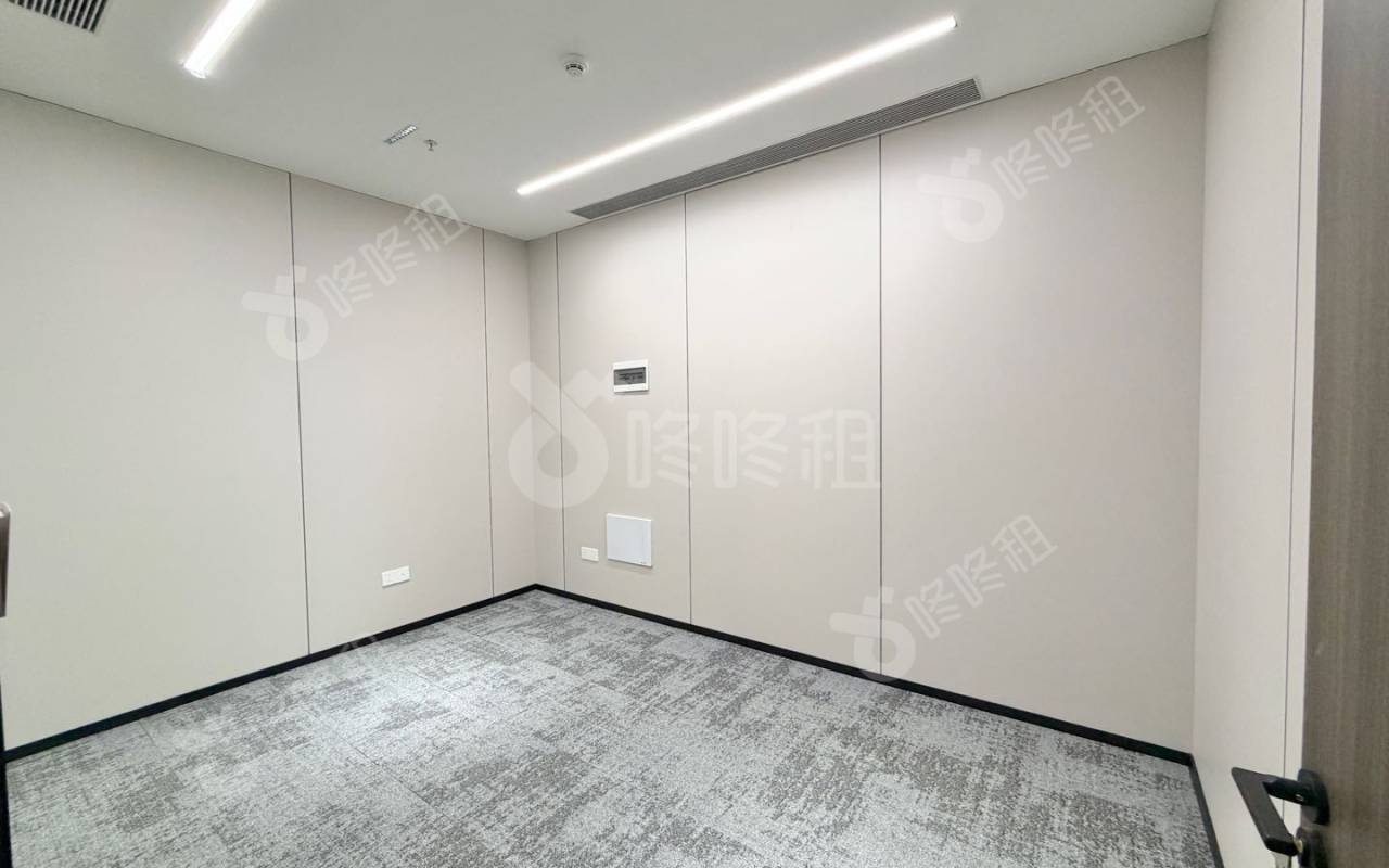 光峰科技大厦_251平_精装_办公室隔间