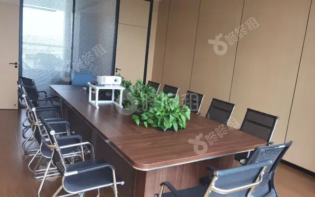 光明凤凰广场_480平_豪装_办公室房源出租