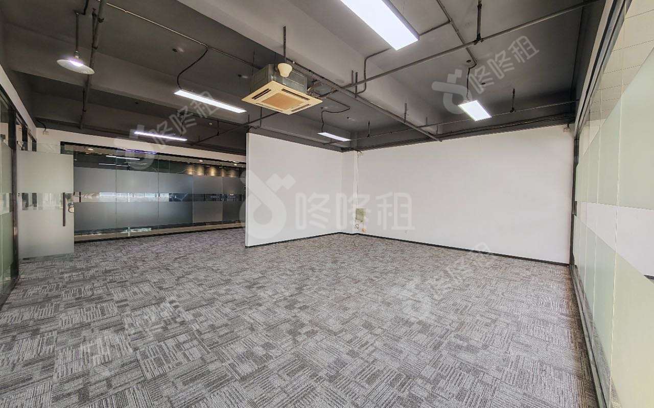 坂田国际中心_422平_精装_办公室开间
