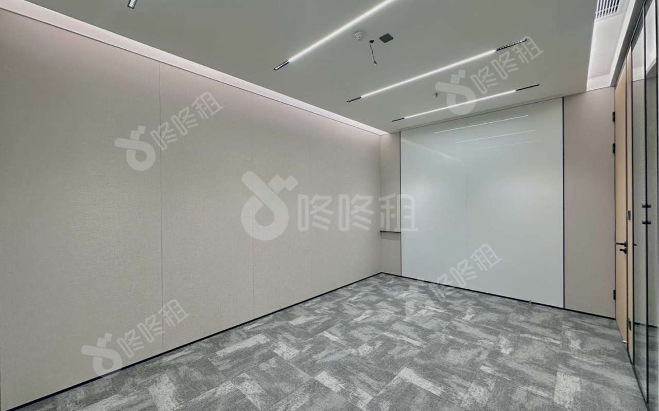 前海鸿荣源中心_349平_豪装_办公室隔间