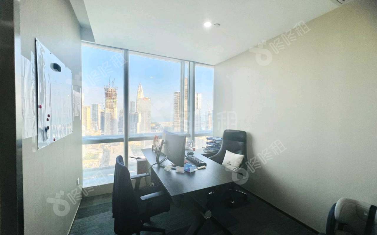 中洲控股中心_143平_精装_办公室隔间