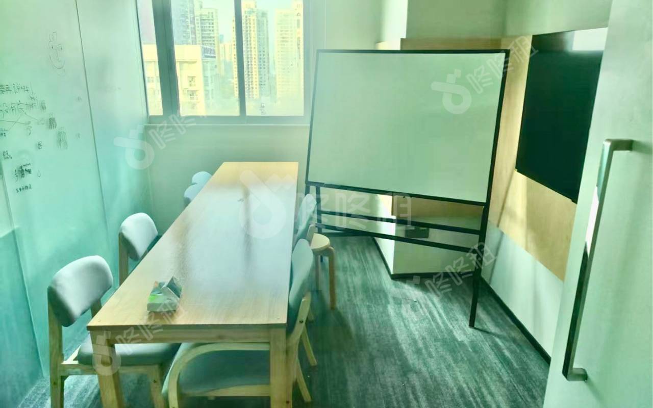 湖北大厦_250平_精装_办公室隔间